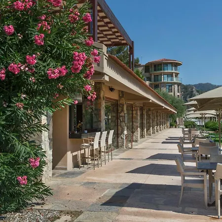 Marti Hemithea ホテル *