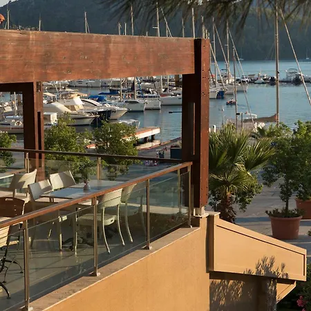 ホテル Marti Hemithea *